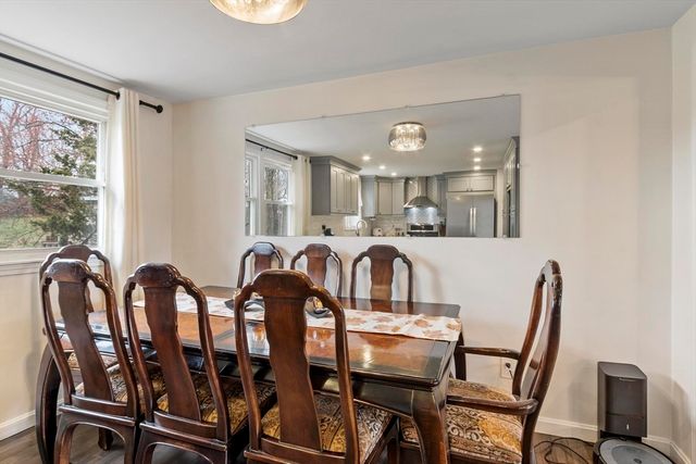17 Horseshoe Rd, Dracut, MA 01826