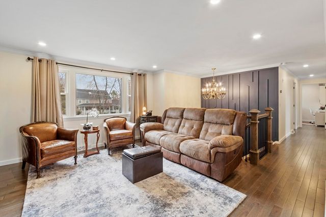 17 Horseshoe Rd, Dracut, MA 01826