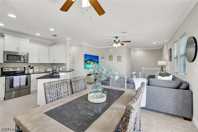 1439 Santiago CIR 2101, Naples, FL 34113