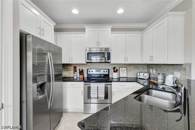 1439 Santiago CIR 2101, Naples, FL 34113