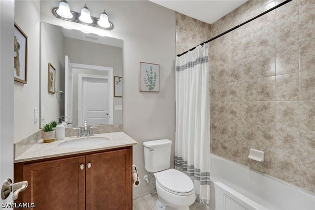 1439 Santiago CIR 2101, Naples, FL 34113