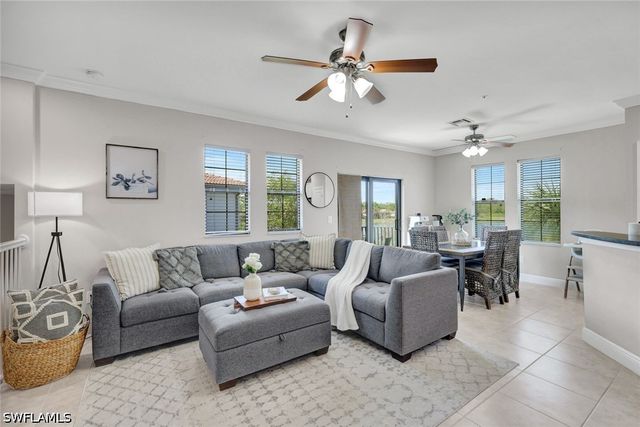 1439 Santiago CIR 2101, Naples, FL 34113