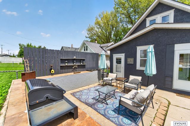 4422 S 40Th Street, Omaha, NE 68107