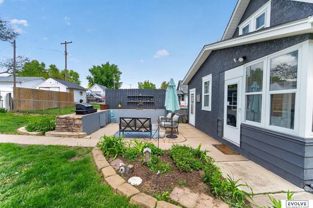4422 S 40Th Street, Omaha, NE 68107
