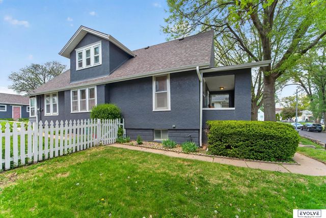 4422 S 40Th Street, Omaha, NE 68107