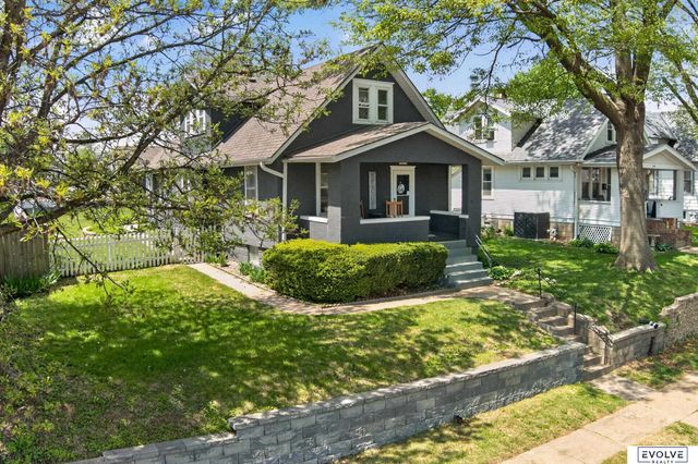 4422 S 40Th Street, Omaha, NE 68107