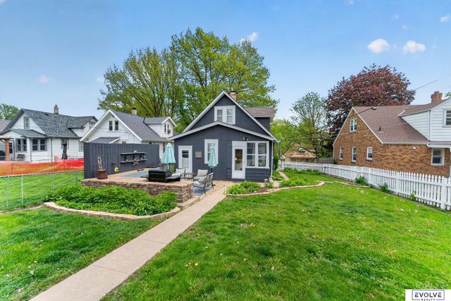 4422 S 40Th Street, Omaha, NE 68107