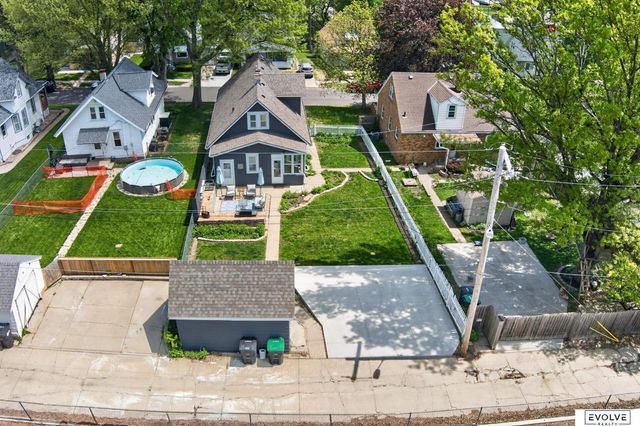 4422 S 40Th Street, Omaha, NE 68107