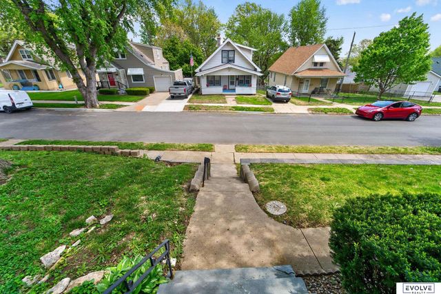 4422 S 40Th Street, Omaha, NE 68107