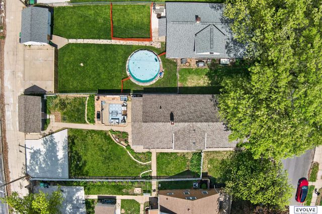4422 S 40Th Street, Omaha, NE 68107