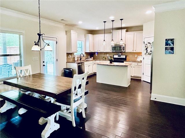 911 Rainsong Court, Braselton, GA 30517