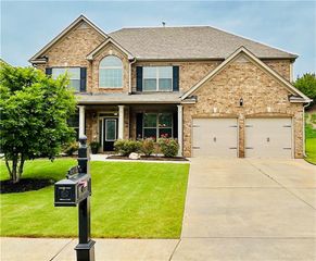 911 Rainsong Court, Braselton, GA 30517