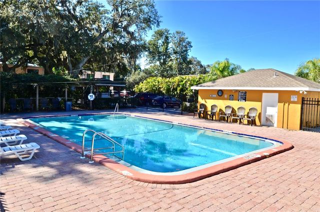 5310 26TH ST W 202, Bradenton, FL 34207