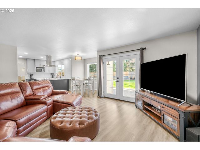 3121 Ne GLENCOE OAKS Pl, Hillsboro, OR 97124