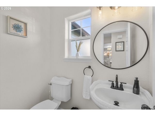 3121 Ne GLENCOE OAKS Pl, Hillsboro, OR 97124