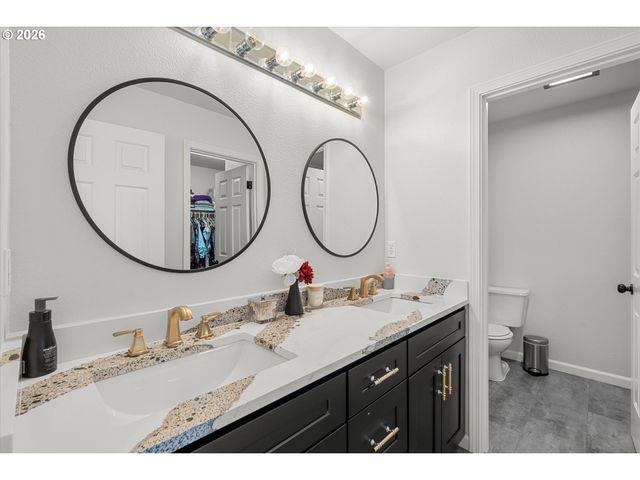 3121 Ne GLENCOE OAKS Pl, Hillsboro, OR 97124