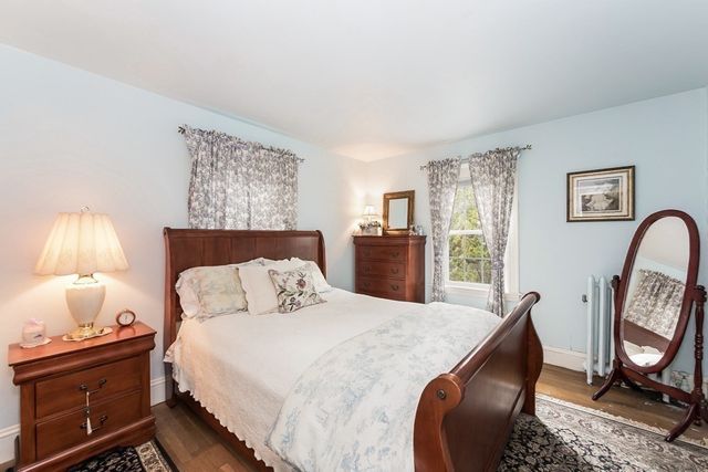 62 Evergreen Ave, Newton, MA 02466