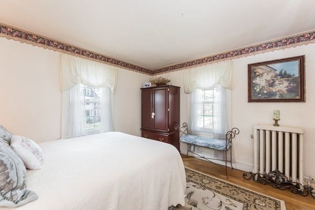 62 Evergreen Ave, Newton, MA 02466