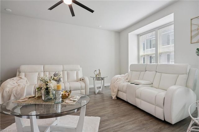 609 Brickell CHSE, Chesapeake, VA 23324