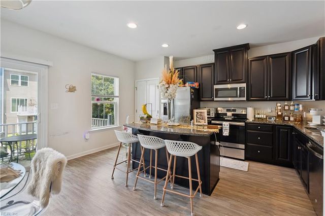 609 Brickell CHSE, Chesapeake, VA 23324