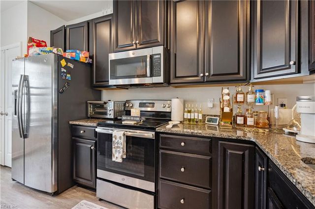 609 Brickell CHSE, Chesapeake, VA 23324