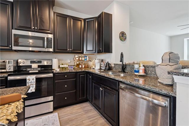 609 Brickell CHSE, Chesapeake, VA 23324