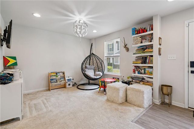 609 Brickell CHSE, Chesapeake, VA 23324