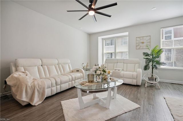 609 Brickell CHSE, Chesapeake, VA 23324