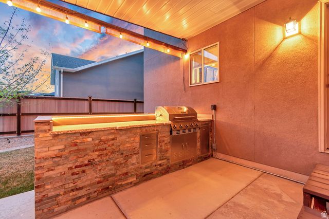370 STONE HOLLOW DR, Santaquin, UT 84655