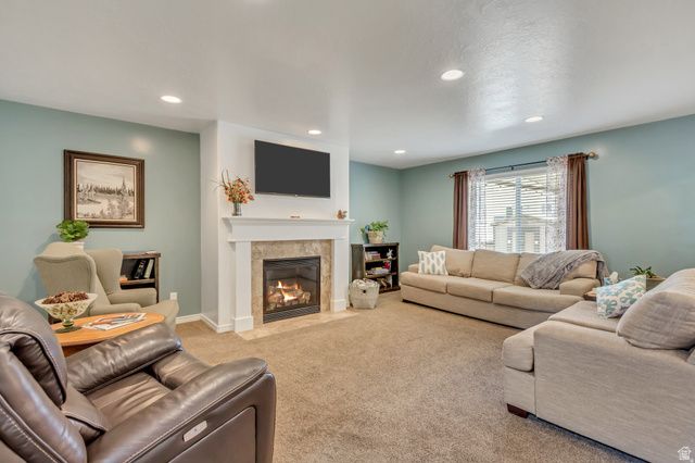 370 STONE HOLLOW DR, Santaquin, UT 84655