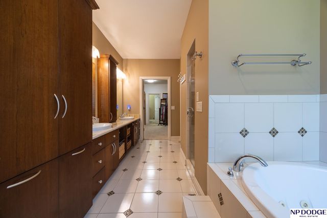 4600 Firebush Lane, Lincoln, NE 68516