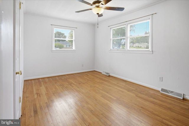 300 TAMARA CIR, Newark, DE 19711
