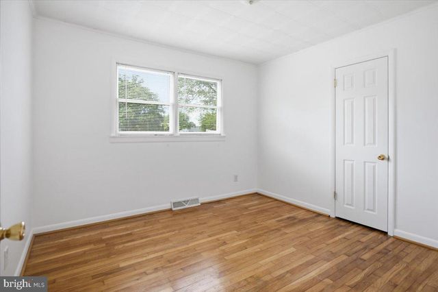 300 TAMARA CIR, Newark, DE 19711