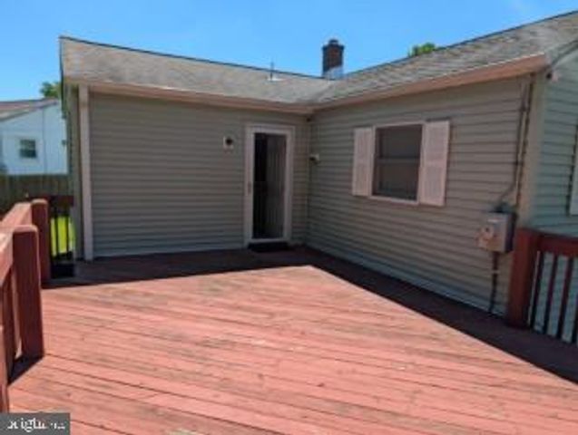 300 TAMARA CIR, Newark, DE 19711