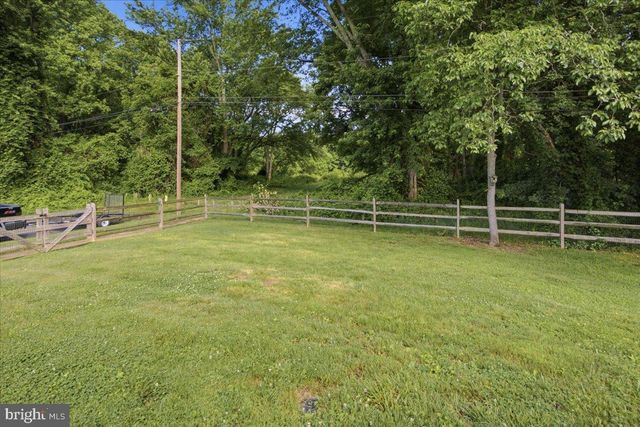 300 TAMARA CIR, Newark, DE 19711