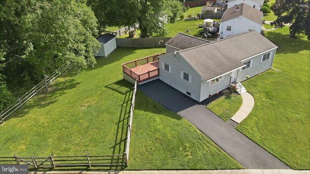 300 TAMARA CIR, Newark, DE 19711