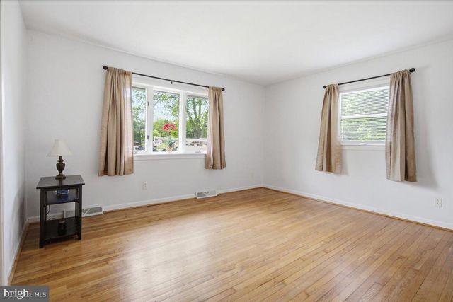 300 TAMARA CIR, Newark, DE 19711