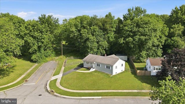 300 TAMARA CIR, Newark, DE 19711