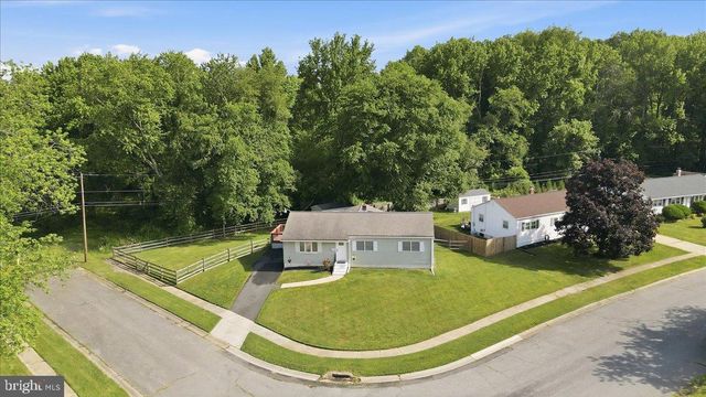300 TAMARA CIR, Newark, DE 19711