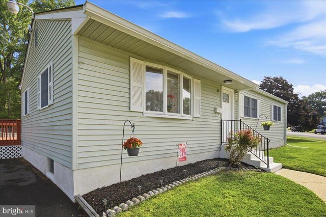 300 TAMARA CIR, Newark, DE 19711