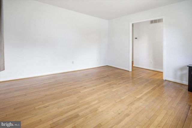 300 TAMARA CIR, Newark, DE 19711
