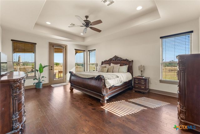 209 Stonehouse Drive, Liberty Hill, TX 78642