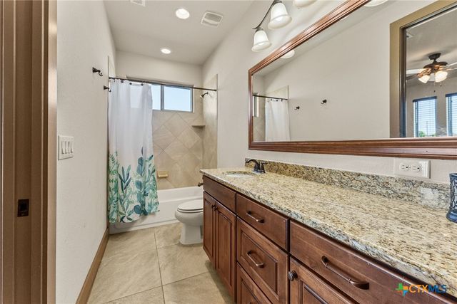 209 Stonehouse Drive, Liberty Hill, TX 78642