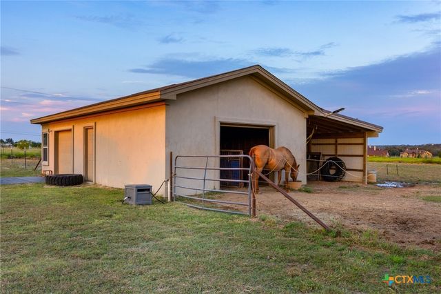 209 Stonehouse Drive, Liberty Hill, TX 78642