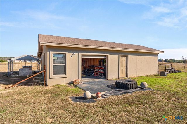 209 Stonehouse Drive, Liberty Hill, TX 78642