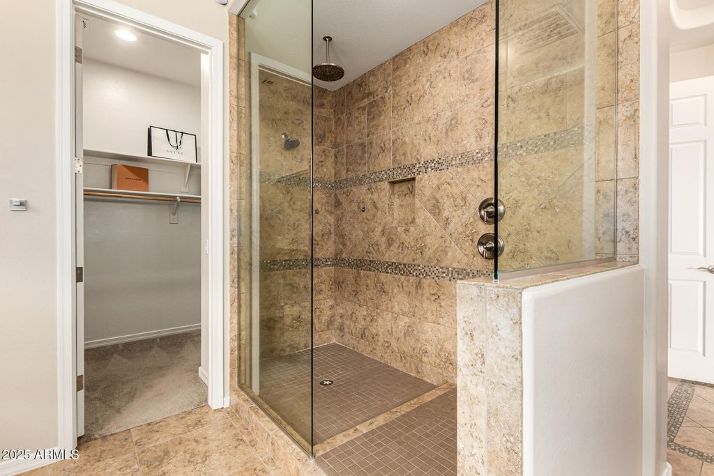 Image 25 of property listing at 18406 W VERBENA Drive, Goodyear, AZ 85338