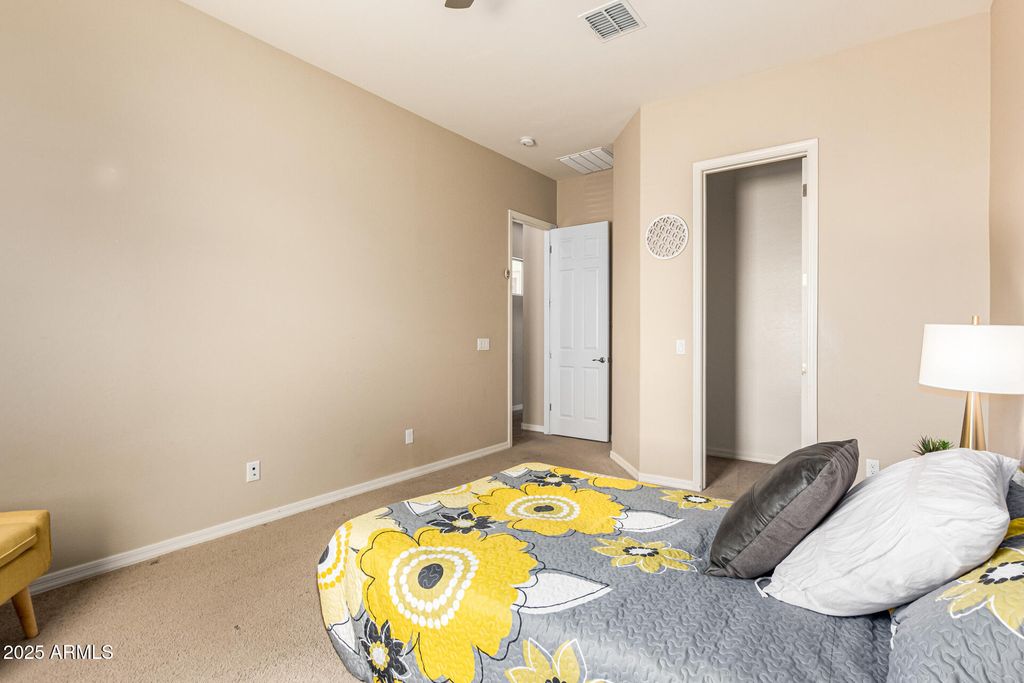 Image 31 of property listing at 18406 W VERBENA Drive, Goodyear, AZ 85338