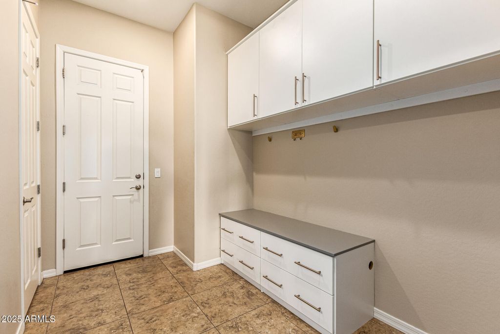 Image 35 of property listing at 18406 W VERBENA Drive, Goodyear, AZ 85338