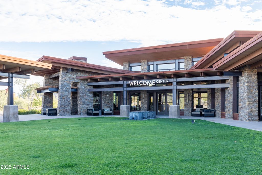 Image 54 of property listing at 18406 W VERBENA Drive, Goodyear, AZ 85338