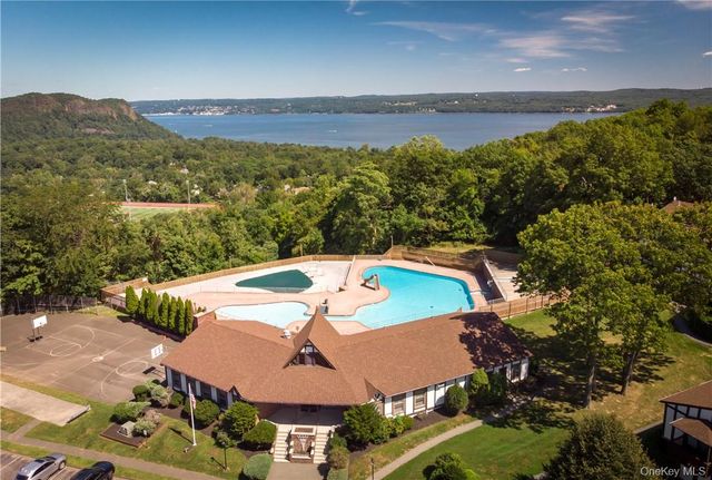 716 Sierra Vista Lane, Valley Cottage, NY 10989